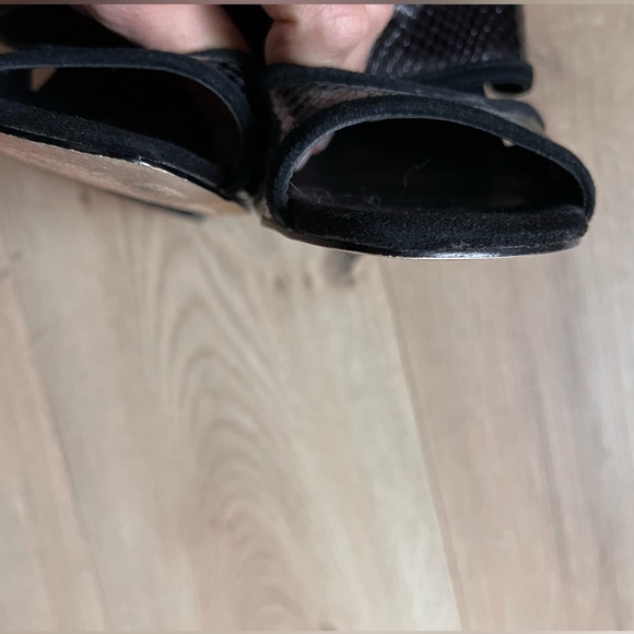 Saks Fifth Avenue Carissa Black Leather Sandals 7 M 4 1/2 inch chunky heel - Picture 12 of 16